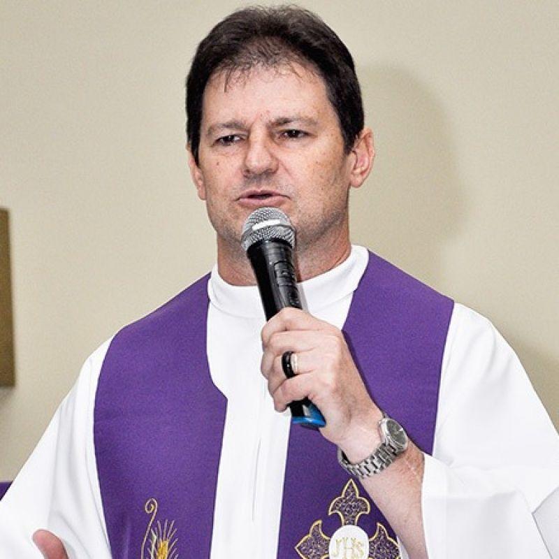 Foto de perfil Pe. Adilson Zílio