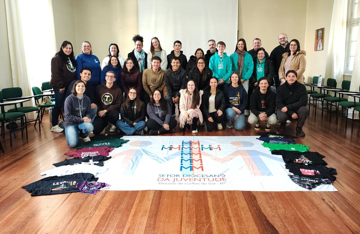 Foto de capa da notícia Encontro do Setor Juventude da Diocese de Caxias do Sul aborda tutela de menores e a 13ª Romaria da Juventude