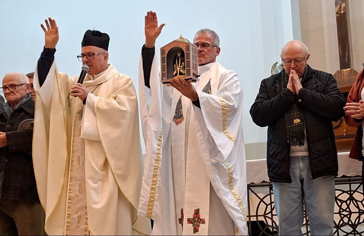 Foto de capa da notícia Terço dos Homens da Paróquia de São Marcos recebe visita da imagem peregrina de Nossa Senhora Aparecida