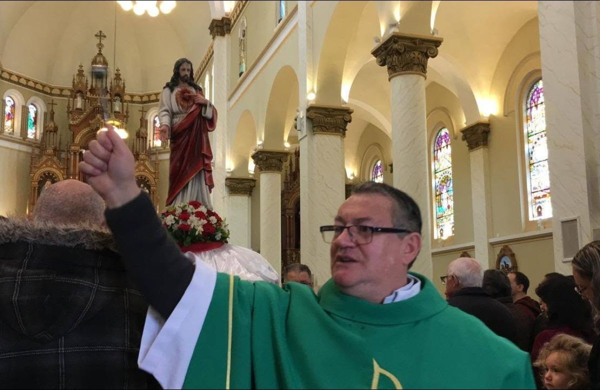 Foto de capa da notícia Paróquia Sagrado Coração de Jesus de Farroupilha celebrou 103ª festa do padroeiro