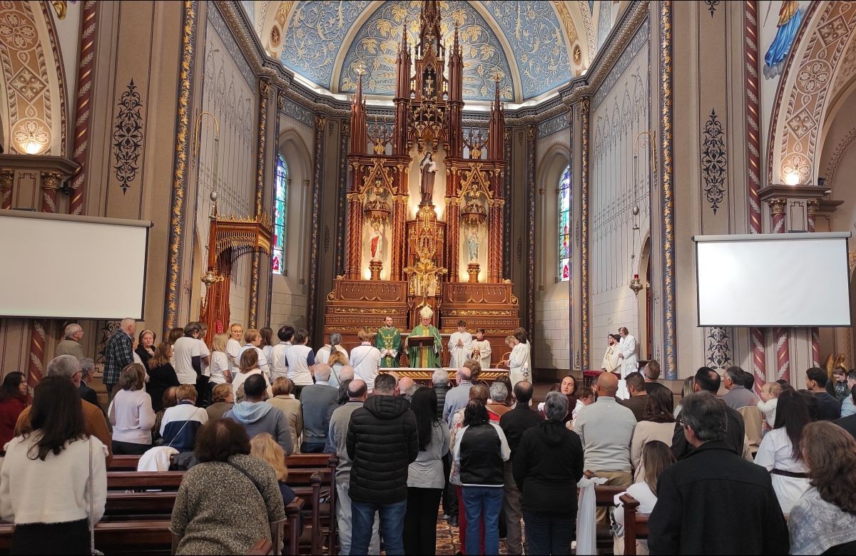 Foto de capa da notícia Dom José Gislon preside Missa na Catedral de Caxias do Sul para celebrar a VI Jornada Mundial dos Avós e dos Idosos