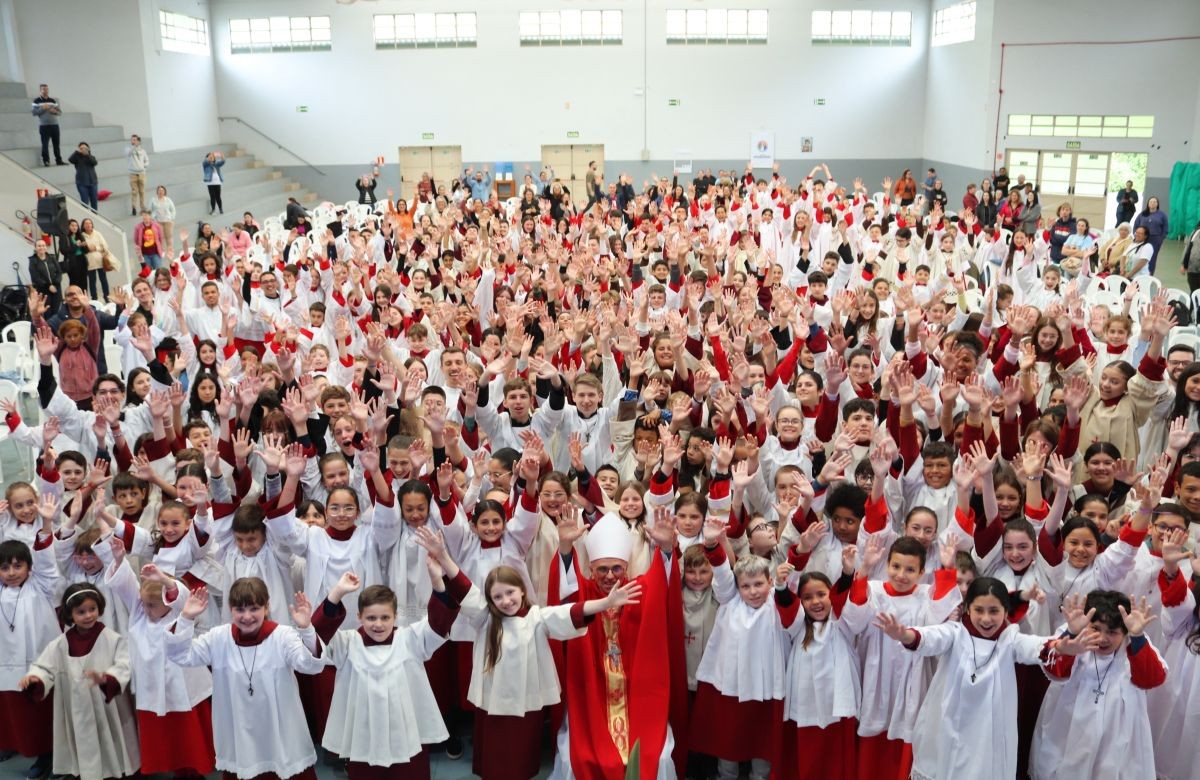 Foto de capa da notícia Mais de 500 pessoas participam do 9º Encontro Diocesano de Coroinhas e Acólitos em Caxias do Sul
