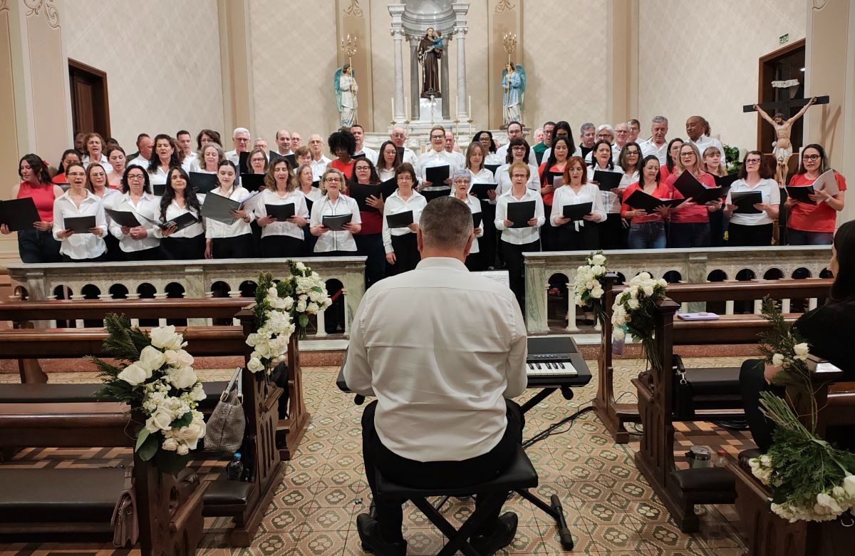 Foto de capa da notícia Santuário Diocesano de Santo Antônio, em Bento Gonçalves, sedia Recital Ecumênico de Advento