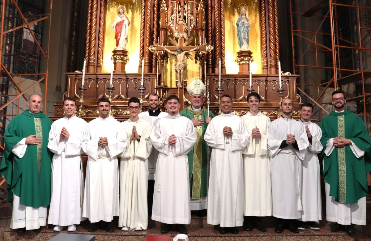 Foto de capa da notícia Missas marcam envio dos oito jovens que irão ingressar no Seminário Maior São José, na etapa do Propedêutico