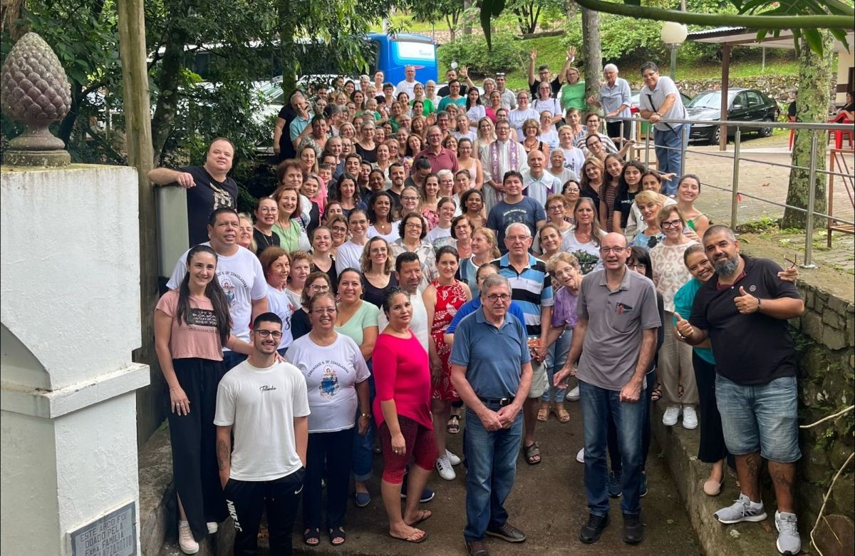 Foto de capa da notícia Catequistas da Área São Pelegrino de Pastoral se reúnem em dia de retiro de espiritualidade, na Terceira Légua