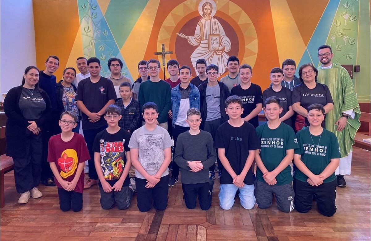 Foto de capa da notícia Pastoral Vocacional da Diocese de Caxias do Sul reúne adolescentes e jovens no encontro "Alegrai-vos"