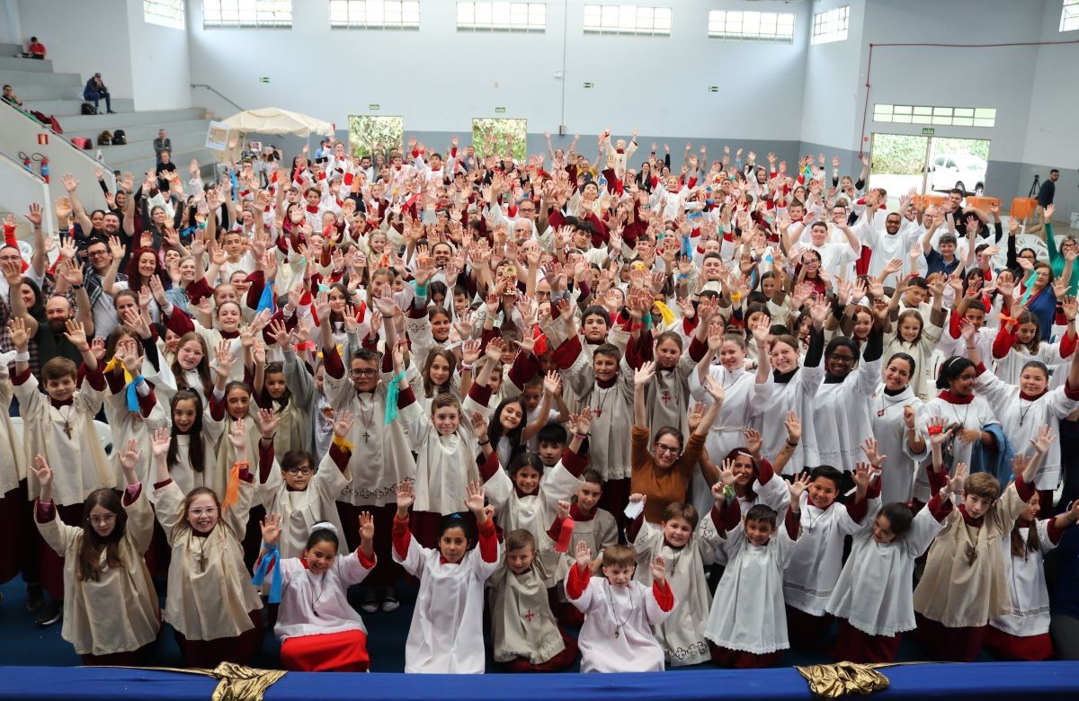 Foto de capa da notícia 8º Encontro Diocesano de Coroinhas e Acólitos reúne mais de 500 pessoas em Caxias do Sul