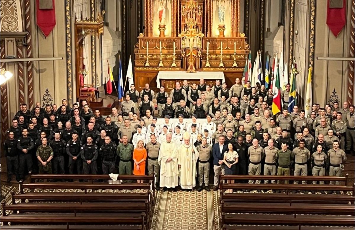 Foto de capa da notícia Missa solene na Catedral Diocesana de Caxias do Sul marca a celebração dos 187 anos da Brigada Militar