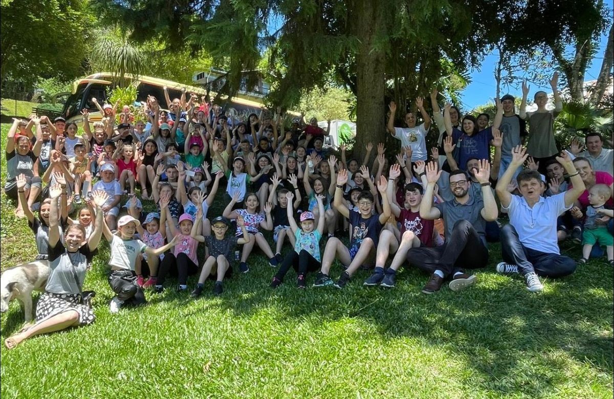 Foto de capa da notícia Região Pastoral de Garibaldi reúne coroinhas e acólitos em dia de oração, celebração e integração