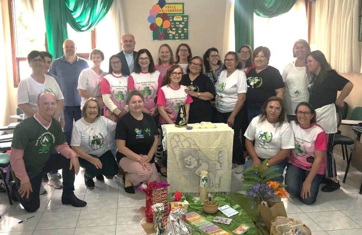 Foto de capa da notícia Pastoral da Criança da Diocese de Caxias do Sul oficializa posse da nova coordenação em assembleia de final de ano