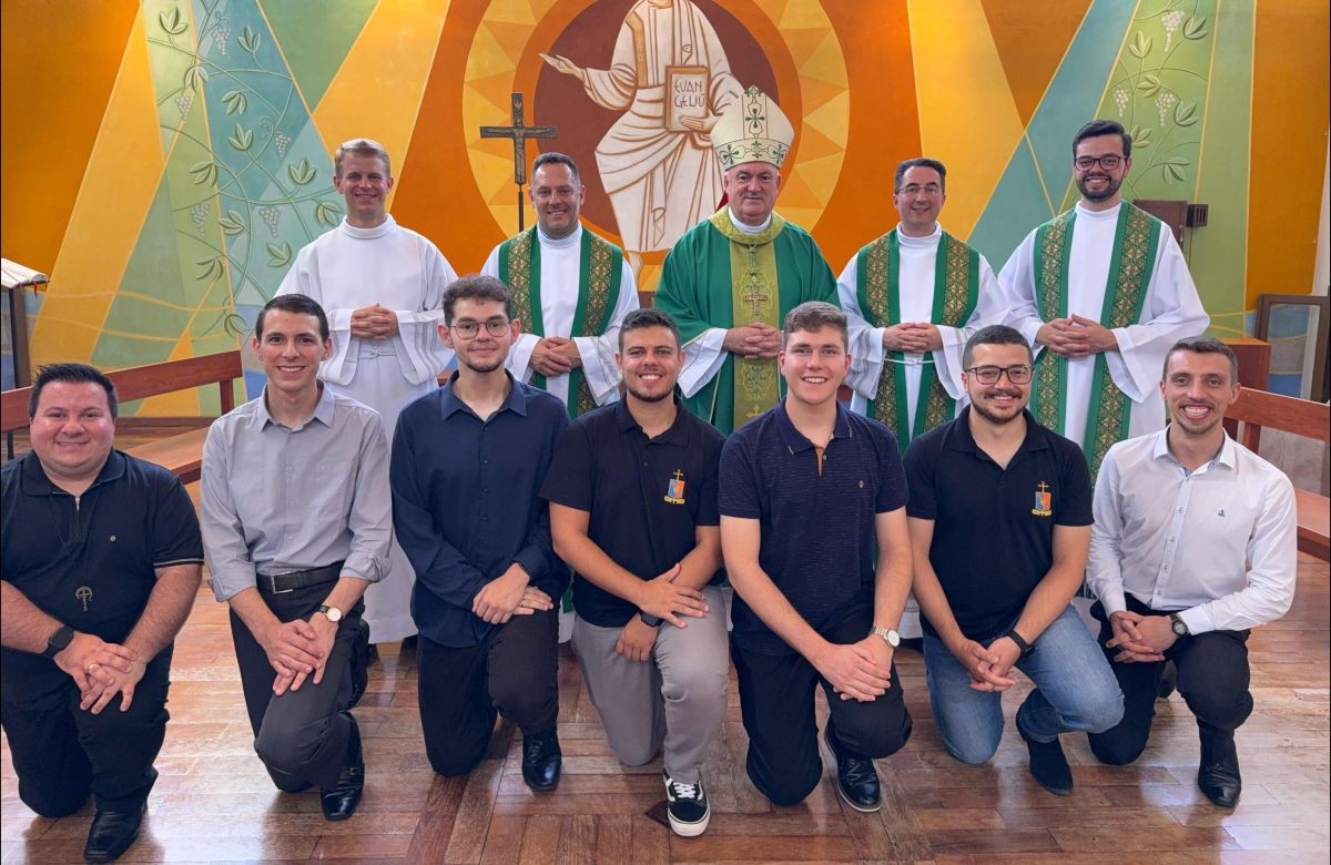 Foto de capa da notícia Missa presidida por Dom José Gislon abre o ano acadêmico dos seminaristas da Diocese de Caxias do Sul