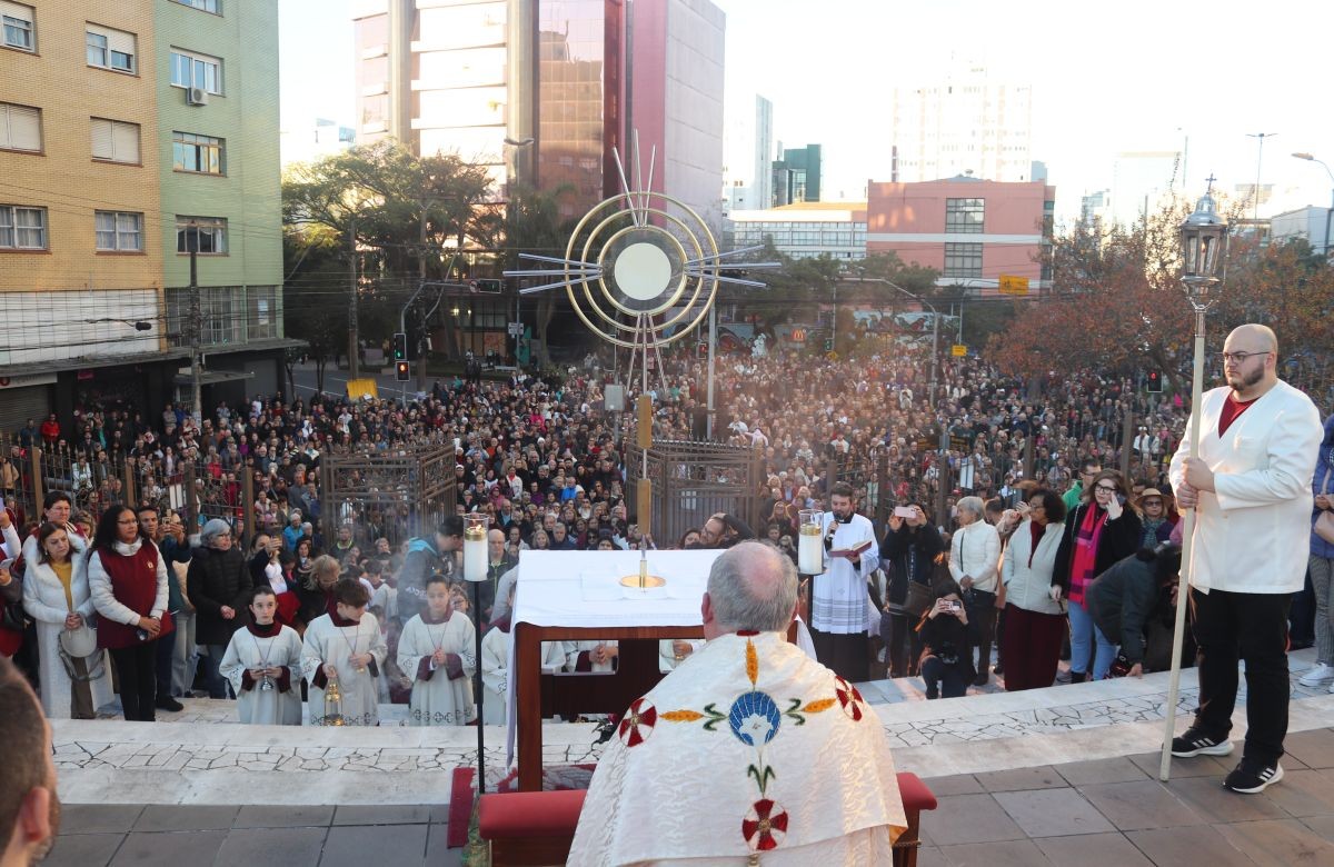 Foto de capa da notícia Caxias do Sul terá a celebração do Jubileu dos Ministros, dos Coroinhas e Acólitos na Missa de Corpus Christi