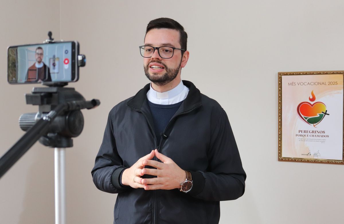 Foto de capa da notícia Padre Luciano Dalmolin apresenta encontro do Mês Vocacional para a primeira e segunda etapas da Catequese