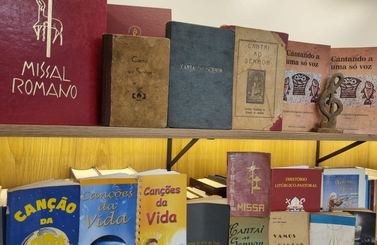 Foto de capa da notícia Diocese de Caxias do Sul apresenta trabalho de atualização do livro de cantos para as celebrações litúrgicas