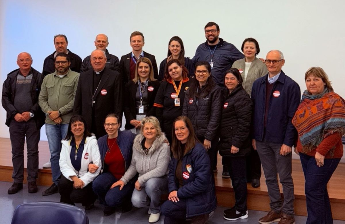 Foto de capa da notícia Dom José Gislon e coordenação da Comissão de Educação da Diocese de Caxias se reúnem com diretores de escolas católicas