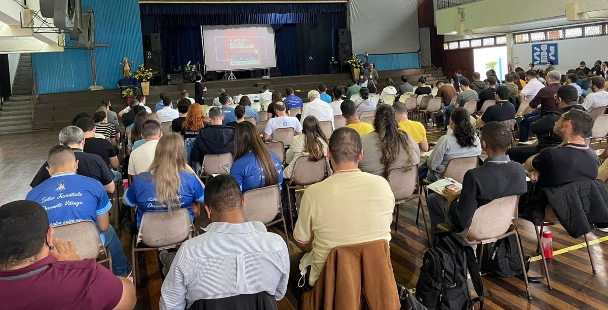 Jovens da Diocese de Caxias do Sul participam do encontro nacional de Revitalização da Pastoral Juvenil