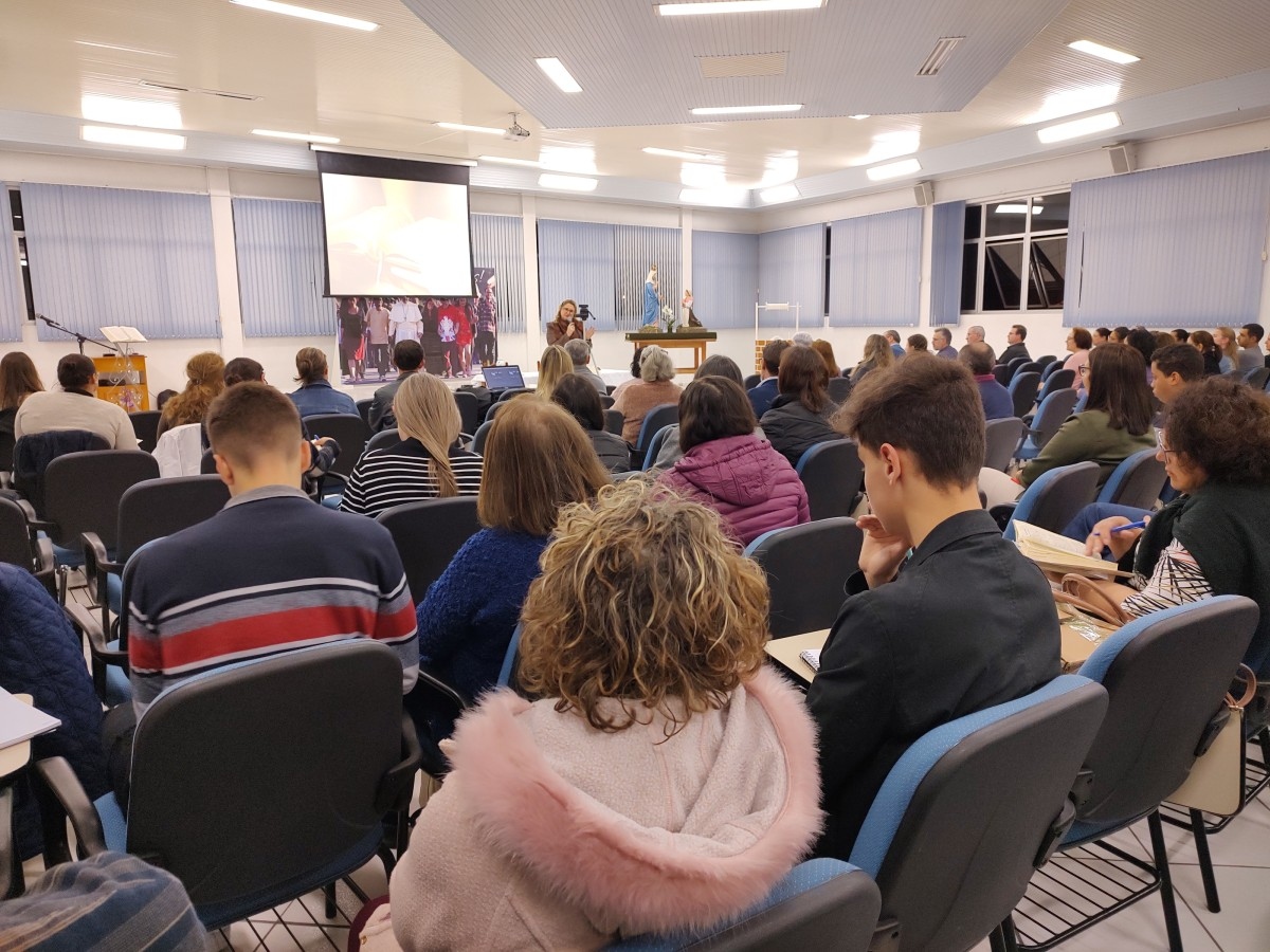Paróquia de Antônio Prado acolhe a sétima etapa da Escola Catequética da Diocese de Caxias, nesta quarta, dia 21