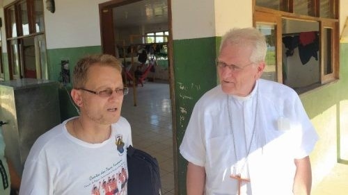 Cardeal Leonardo Steiner visita o povo Yanomami em nome do Papa Francisco e da presidência da CNBB