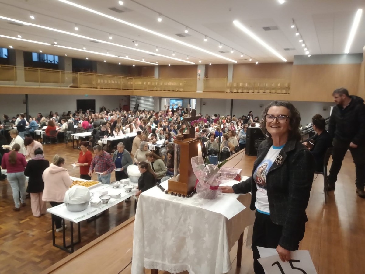 Paróquias de Carlos Barbosa promovem Chá das Zeladoras no espírito do 3º Ano Vocacional do Brasil