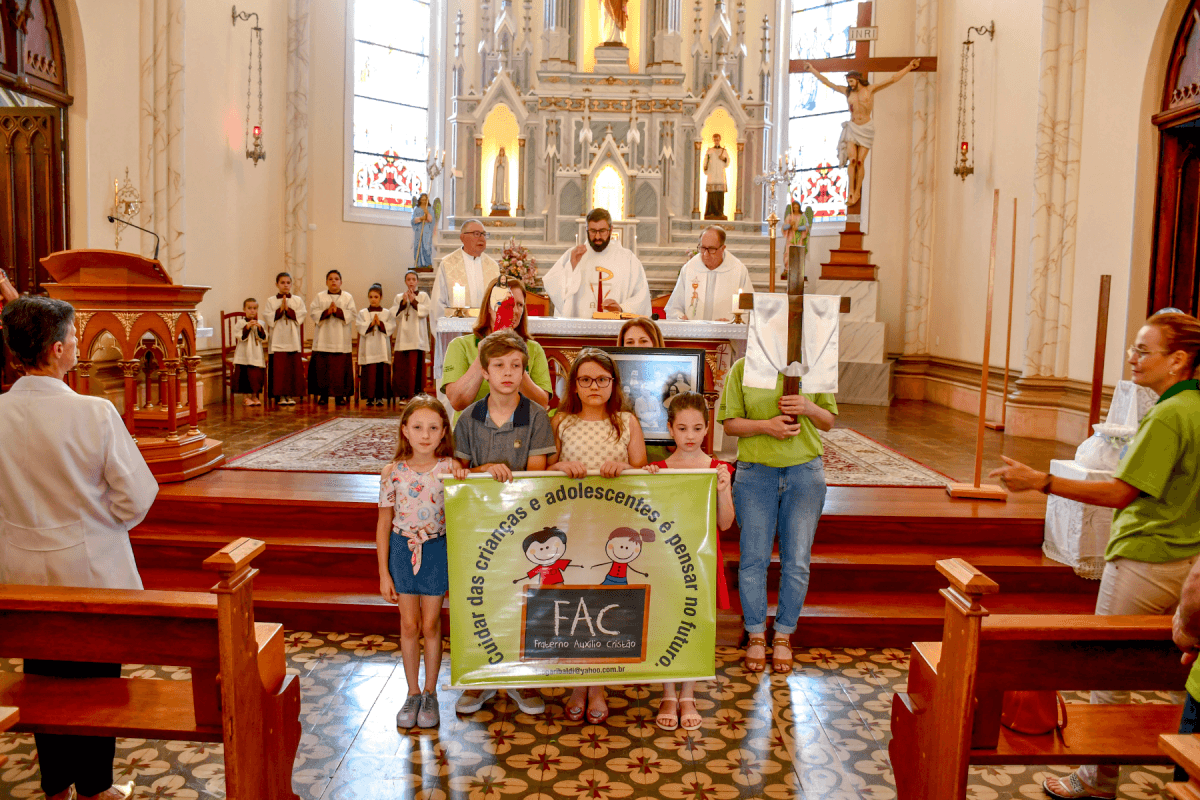 Missa festiva comemora os 80 anos do Fraterno Auxílio Cristão, em Garibaldi