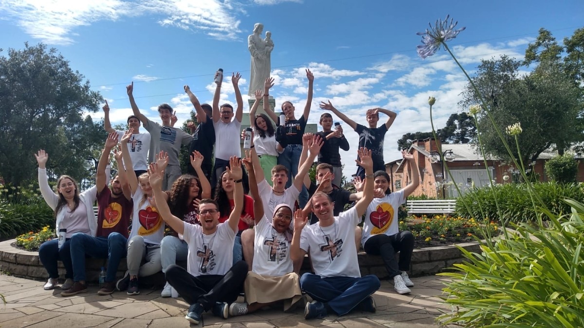 Jovens Calabrianos realizam seu retiro anual para fortalecer a fé e a caminhada juvenil