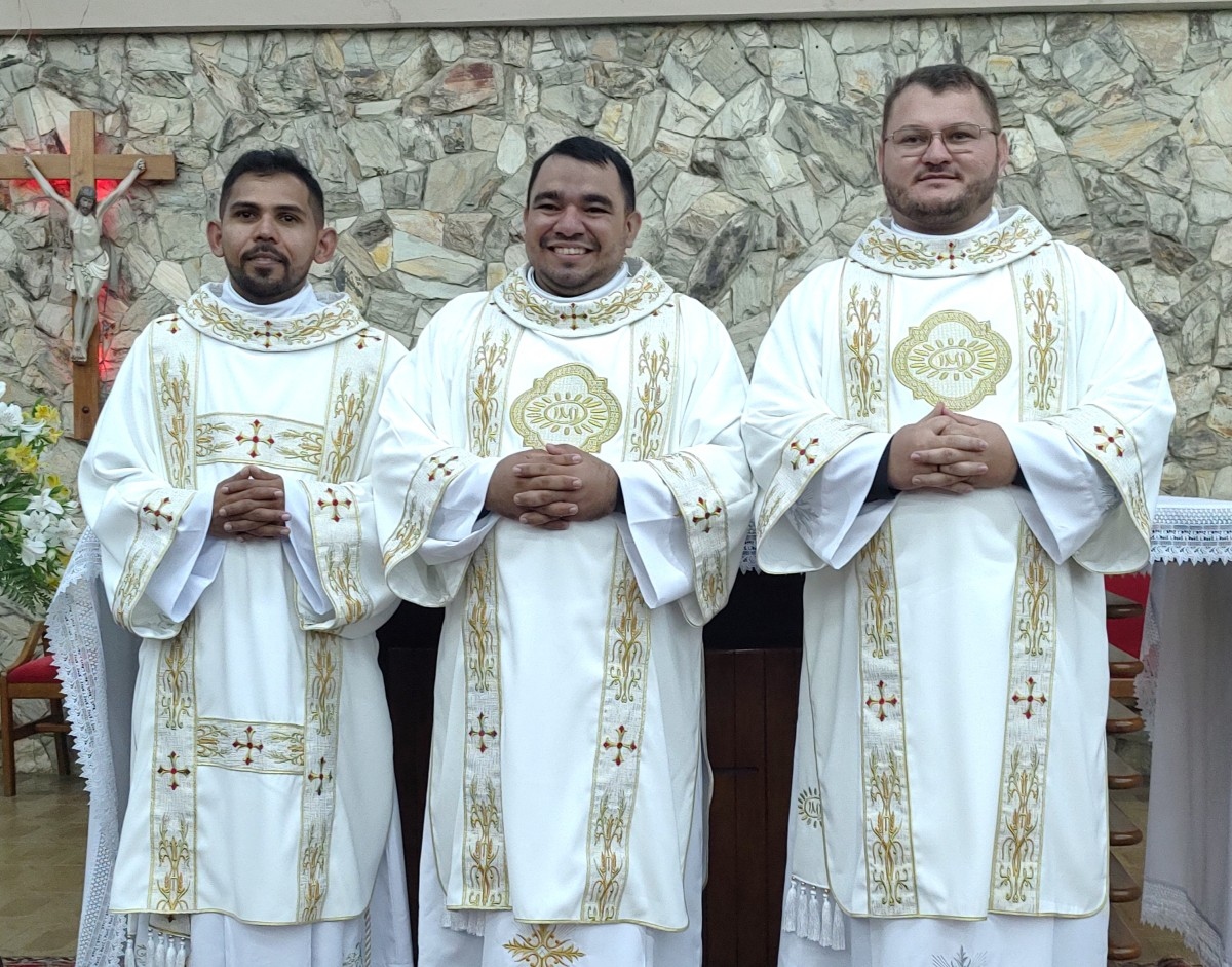 Ordenados três novos diáconos da Congregação de São José - Josefinos de Murialdo, em Caxias do Sul