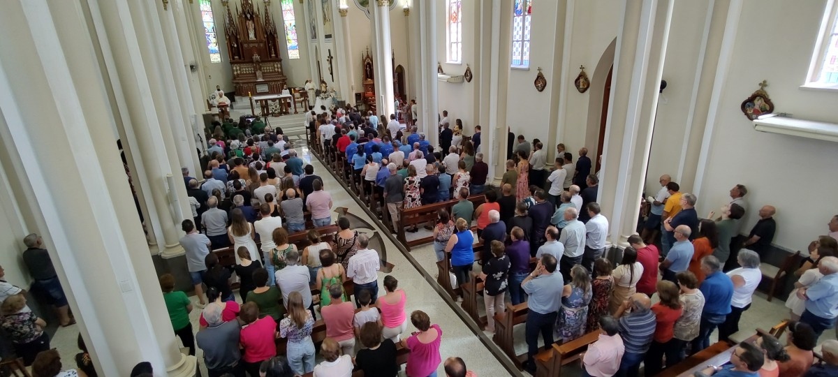Comunidade de Paraí celebra festa de São Brás e Nossa Senhora do Rosário