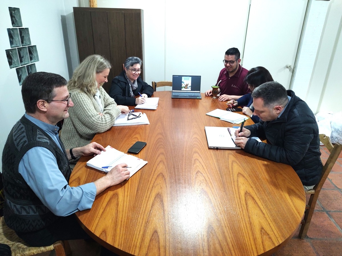 Equipe da Campanha da Fraternidade da Diocese de Caxias do Sul se reúne para iniciar planejamento para 2025