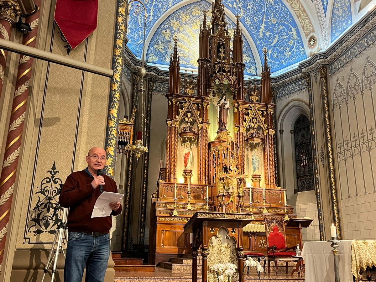 Missa festiva de Santa Teresa D'Ávila tem homenagem e bênção aos professores, na Catedral Diocesana