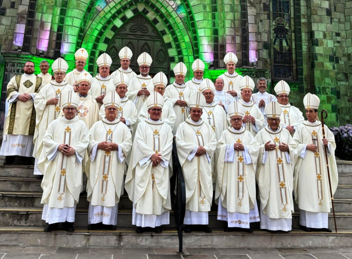 Bispos das arqui/dioceses do Rio Grande do Sul se reúnem para avaliar caminhada e planejar o ano de 2025