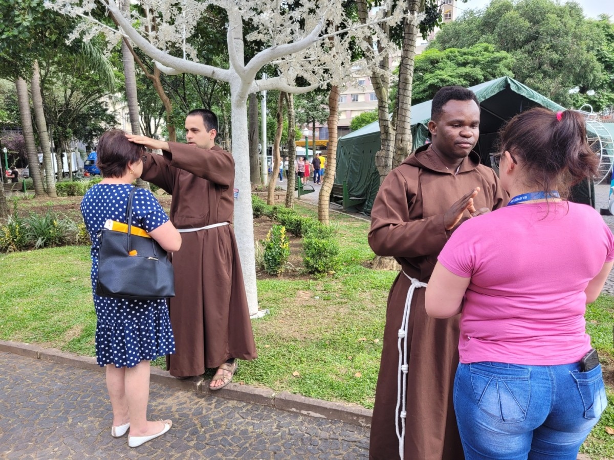 Bênção de Natal na Praça Dante Alighieri acontece na quarta-feira, dia 11 de dezembro