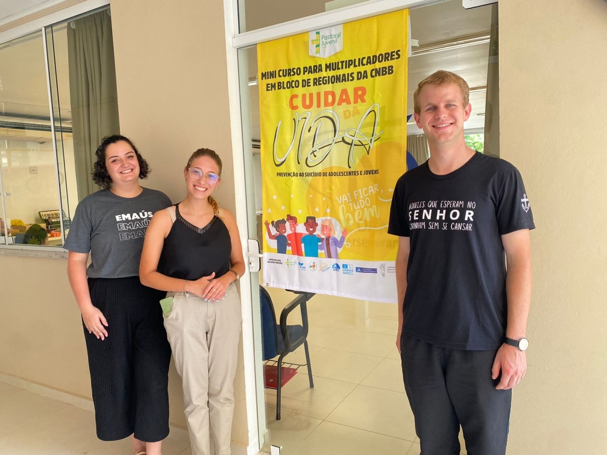 Jovens da Diocese de Caxias do Sul participam de mini curso que visa saúde mental e cuidado com a vida