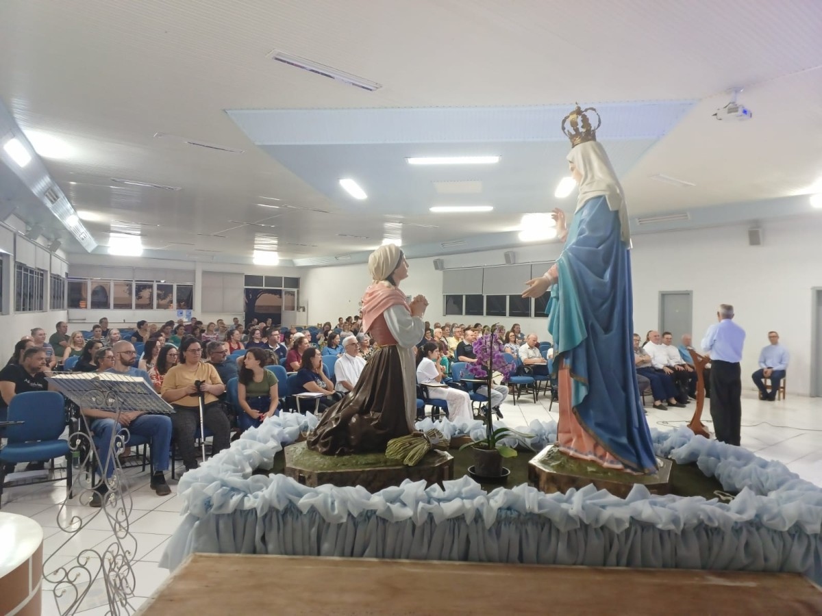 Aula com Dom José Gislon abre atividades de 2025 da Escola de Formação Cristã da Região Pastoral de Farroupilha