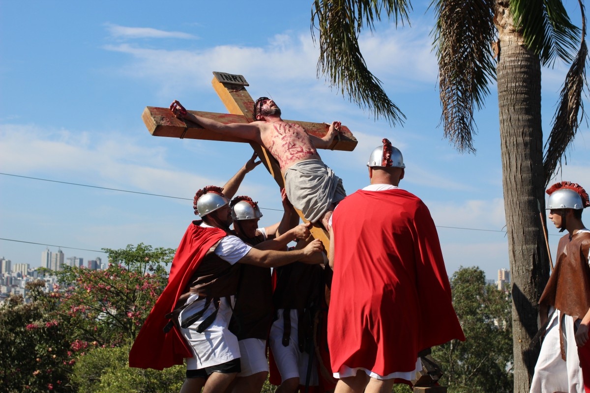 Juventude da Diocese de Caxias do Sul apresenta 21ª Via-Sacra, na Sexta-Feira Santa