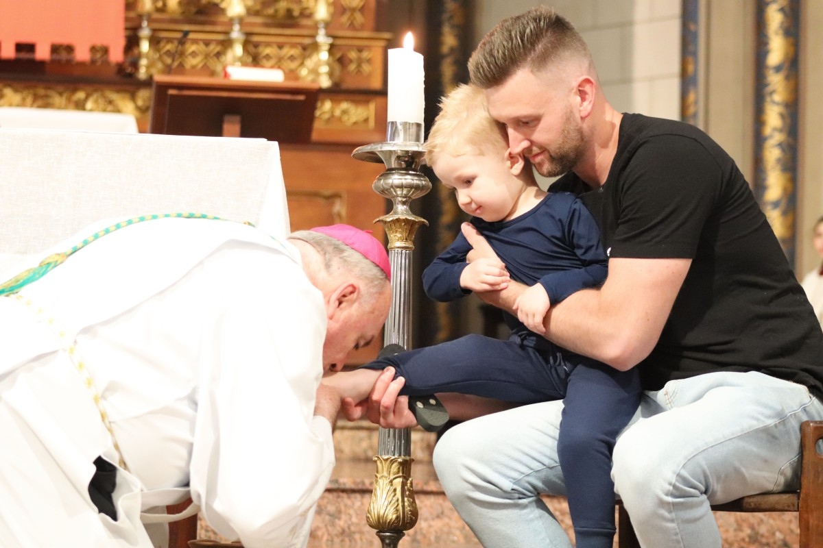 Com a Catedral Diocesana lotada de fiéis em Missa da Ceia do Senhor, Dom José Gislon abre o Tríduo Pascal em Caxias do Sul