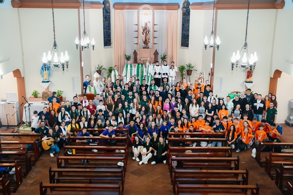 Jovens da Diocese de Caxias do Sul celebram Jubileu da Juventude em sintonia com a Igreja de Roma