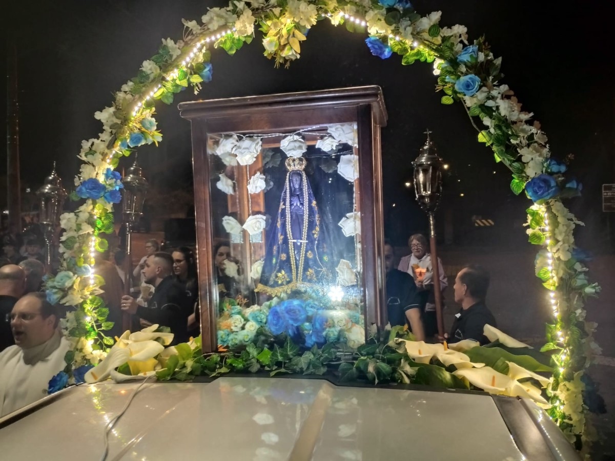 Procissão Luminosa marca a primeira noite da 84ª Romaria de Nossa Senhora Aparecida