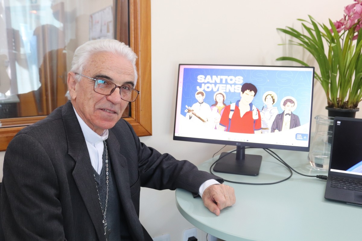 Lançado o site "Santos Jovens" que reúne vídeos e e-book com histórias organizadas por Dom Alessandro Ruffinoni