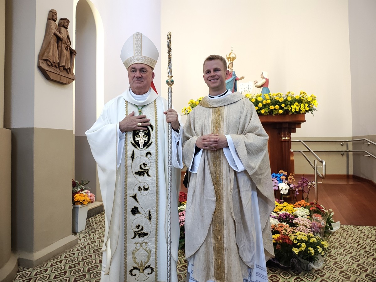 Eduardo Cantelli é ordenado padre no Santuário de Caravaggio em celebração carregada de emoção