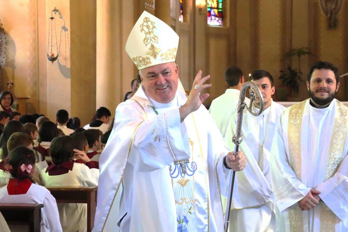 Bênção de Páscoa de Dom José Gislon será transmitida por emissoras de rádio e televisão, na Diocese