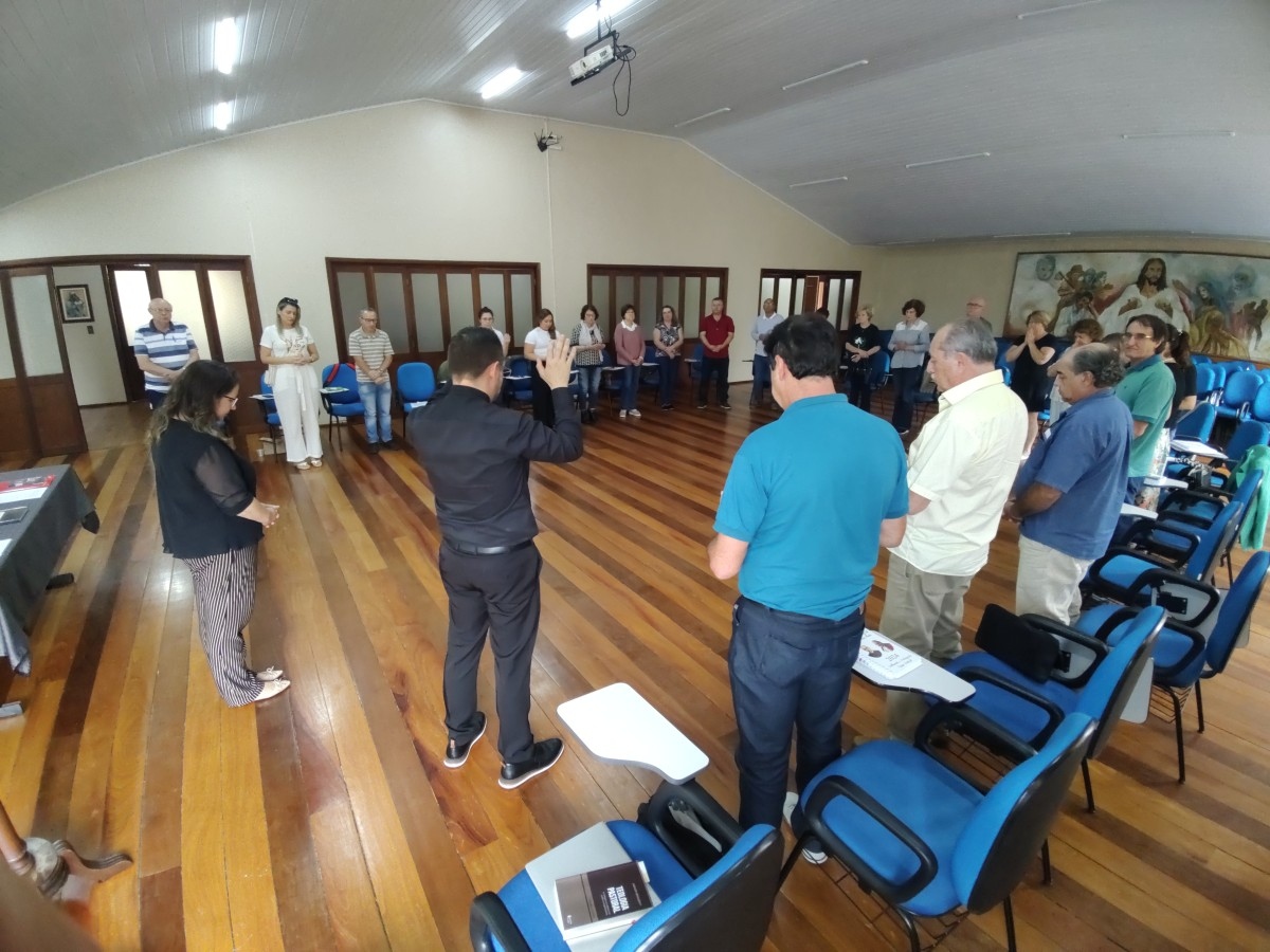 Primeiro encontro do Conselho de Leigos da Diocese de Caxias em 2024 reflete sobre a Igreja com a figura da tenda