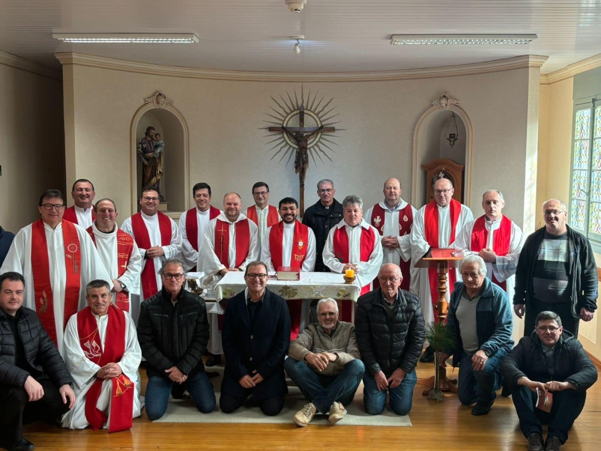 Primeiro grupo do clero da Diocese de Caxias do Sul se reúne em retiro de espiritualidade no Cecrei