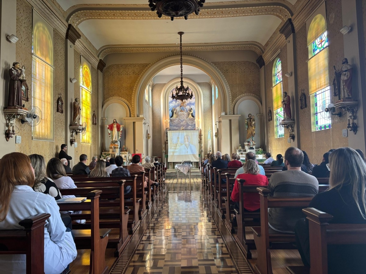 Sexto episódio da série documental dos 90 anos da Diocese de Caxias do Sul é apresentado no Hospital Pompéia