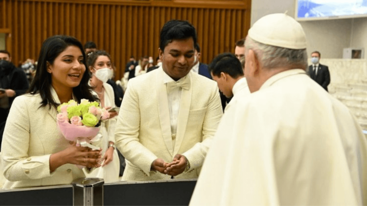 Carta do Papa aos esposos: Jesus está presente no barco do matrimônio