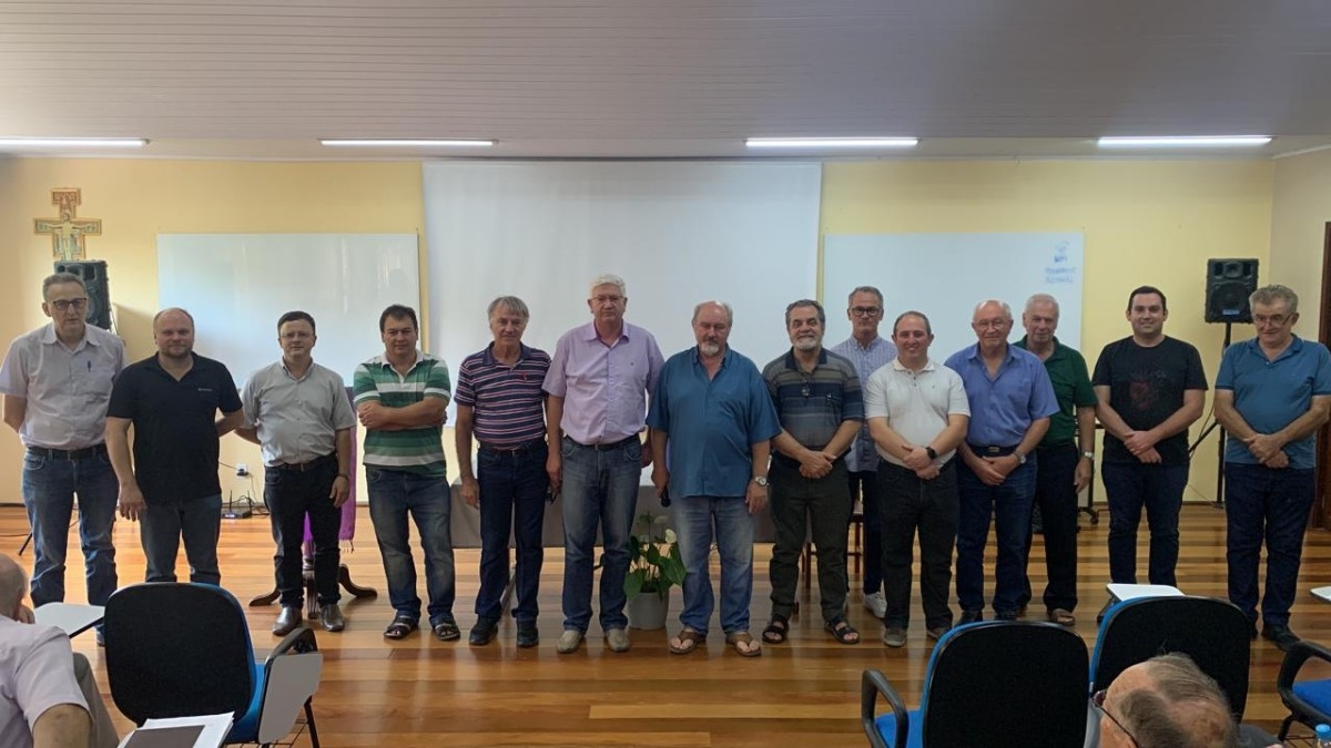 Assembleia da Associação São João Vianney, do clero de Caxias do Sul, marca posse da nova presidência